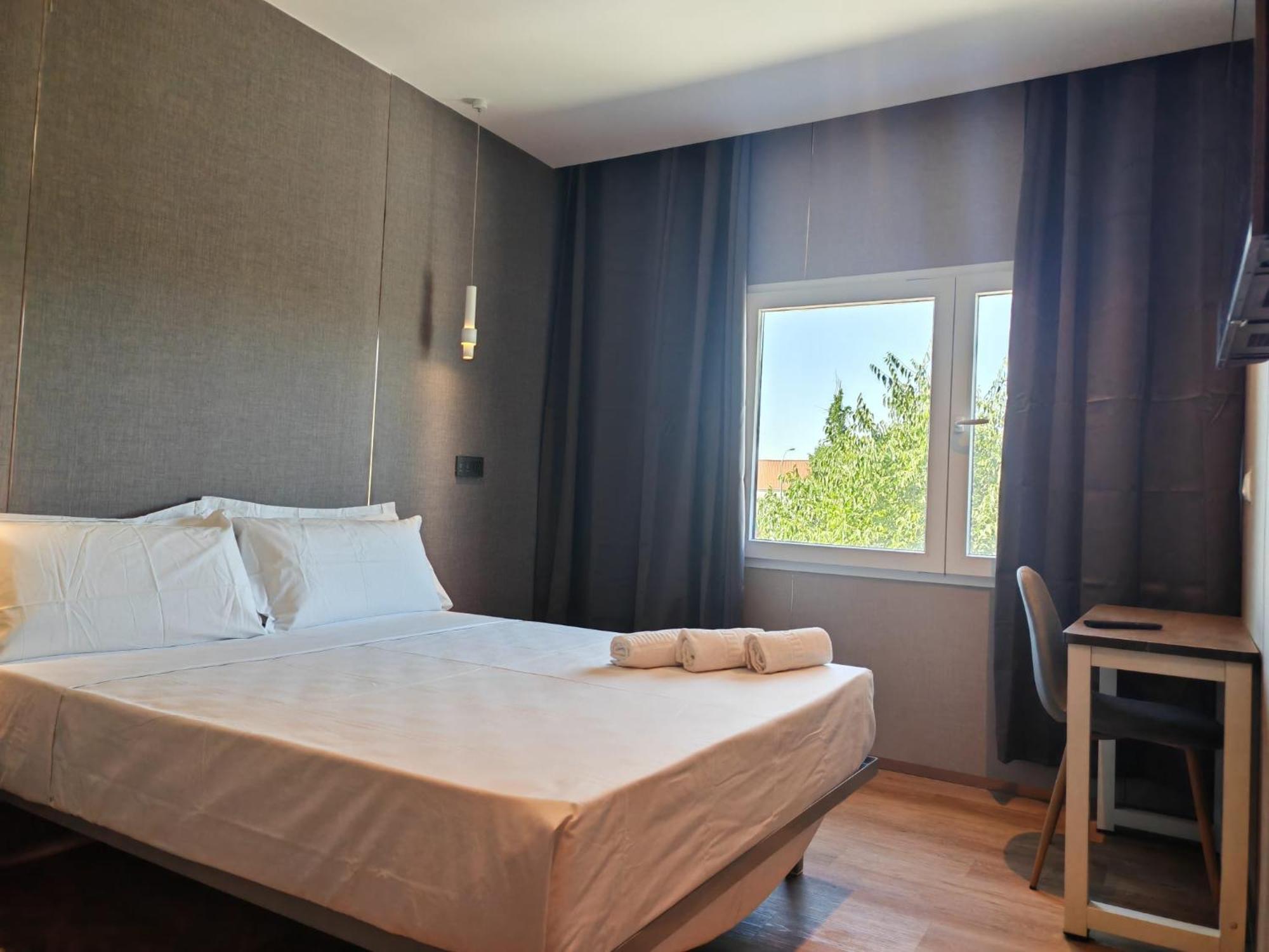 Hotel Golden Alcorcon Ngoại thất bức ảnh